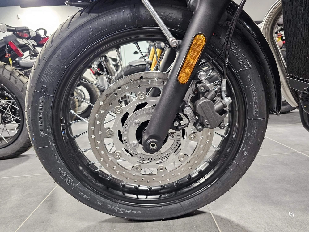 2026 Triumph Bonneville T100 alt