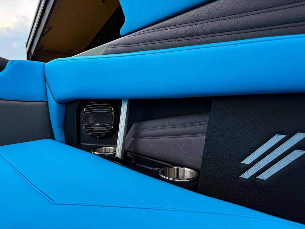 2027 Atx Surf Boats 22 Type-s alt