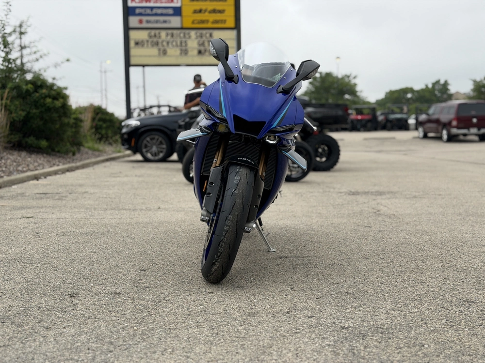 2026 Yamaha Yzf-r1 alt