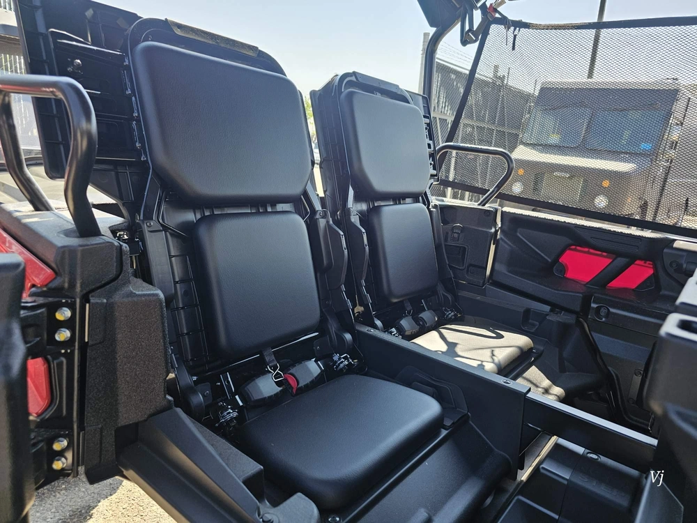 2026 Honda Pioneer 1000-5p Deluxe alt