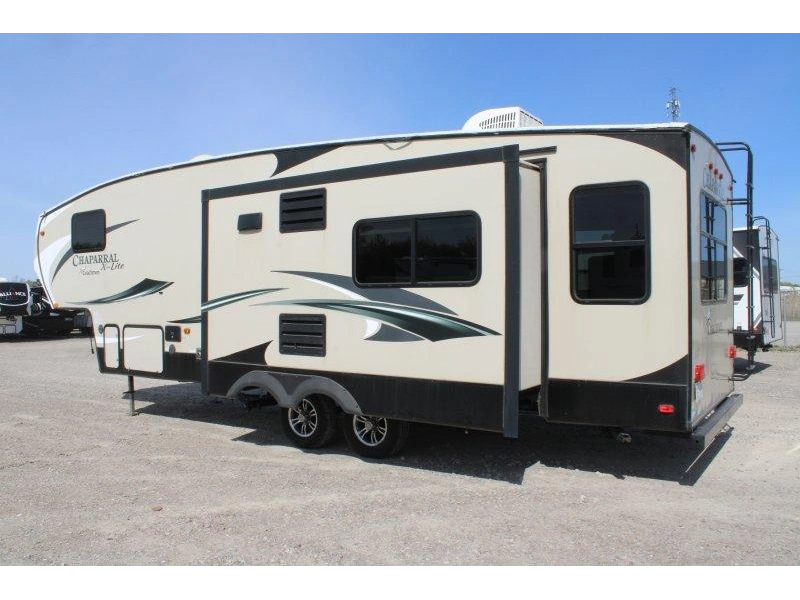 Coachmen Chaparral 31rls 2016 alt
