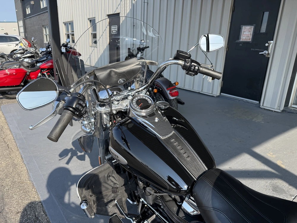 2022 Harley-davidson Flhcs-heritage Classic 114 alt