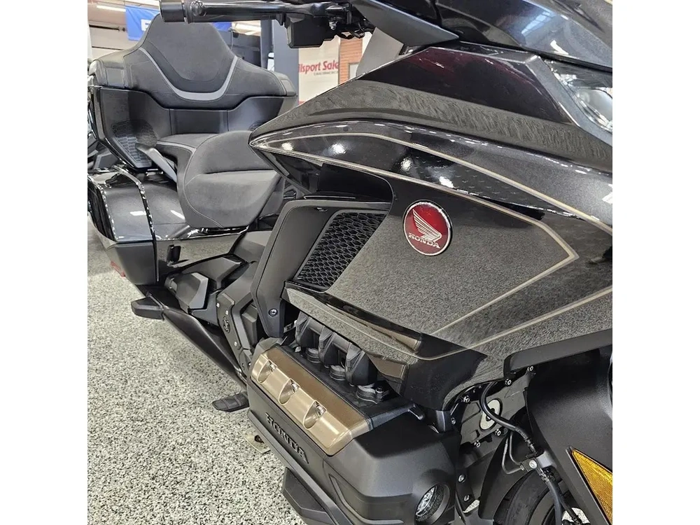 2026 Honda Goldwing Tour 6 Speed alt