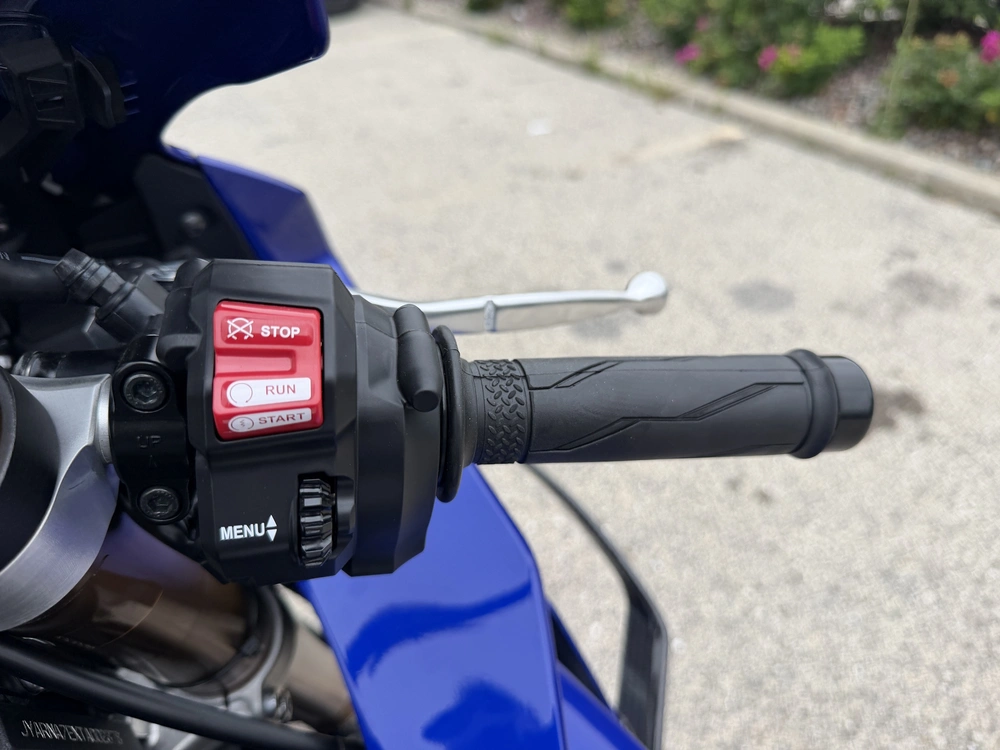 2026 Yamaha Yzf-r1 alt