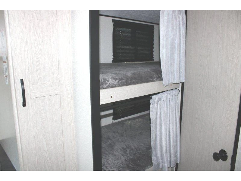 Coachmen Apex 194bhs 2022 alt