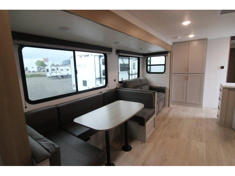 Jayco Jay Flight 325bht 2027 alt