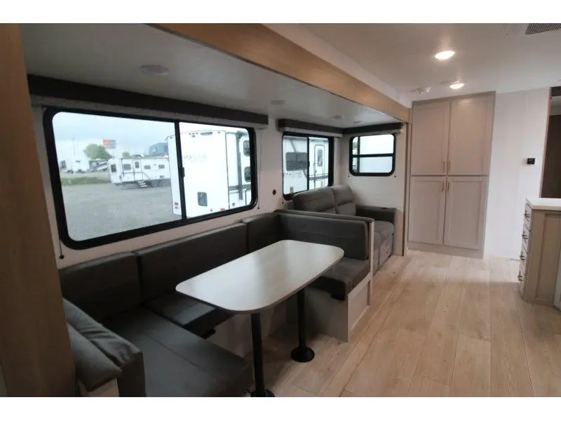 Jayco Jay Flight 2027