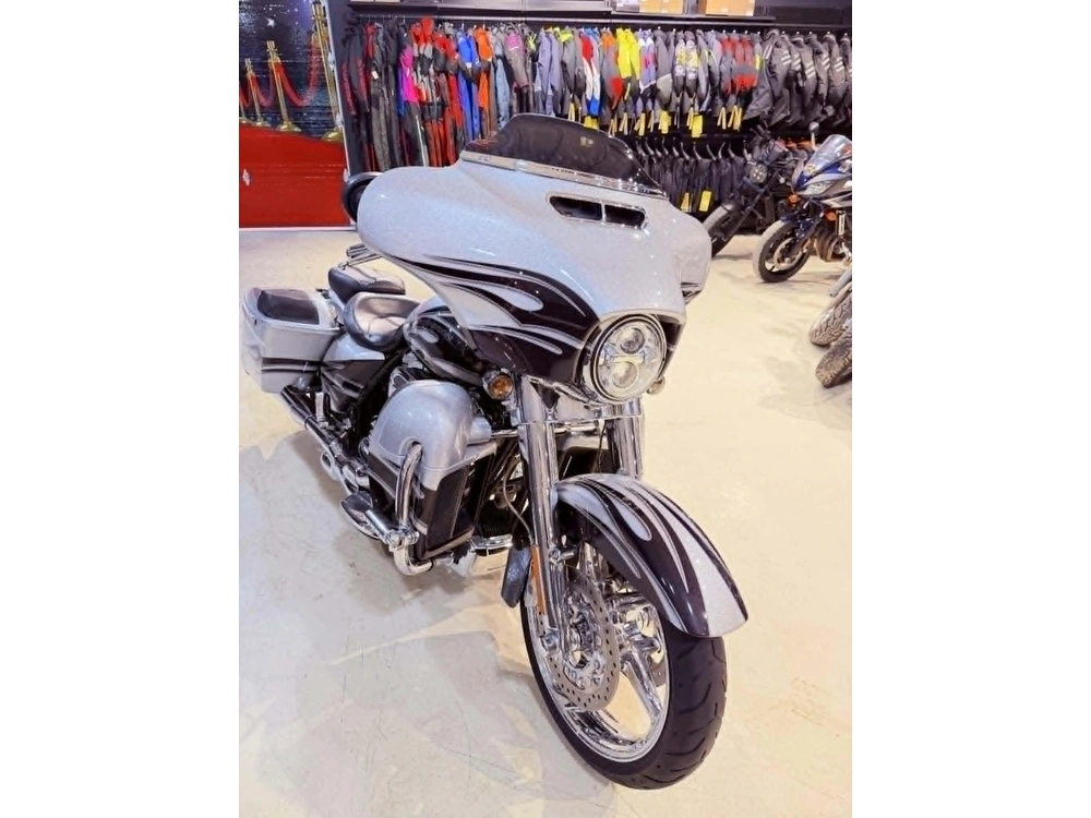 2015 Harley-davidson Cvo Road Glide alt