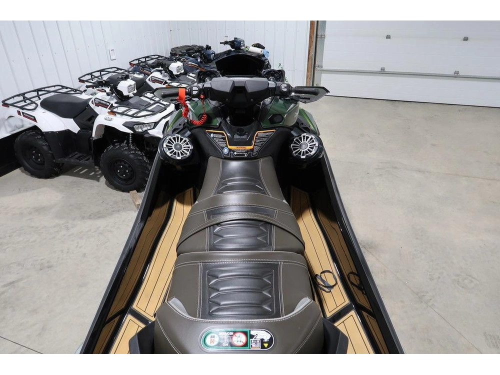 2025 Kawasaki Ultra 310lx alt
