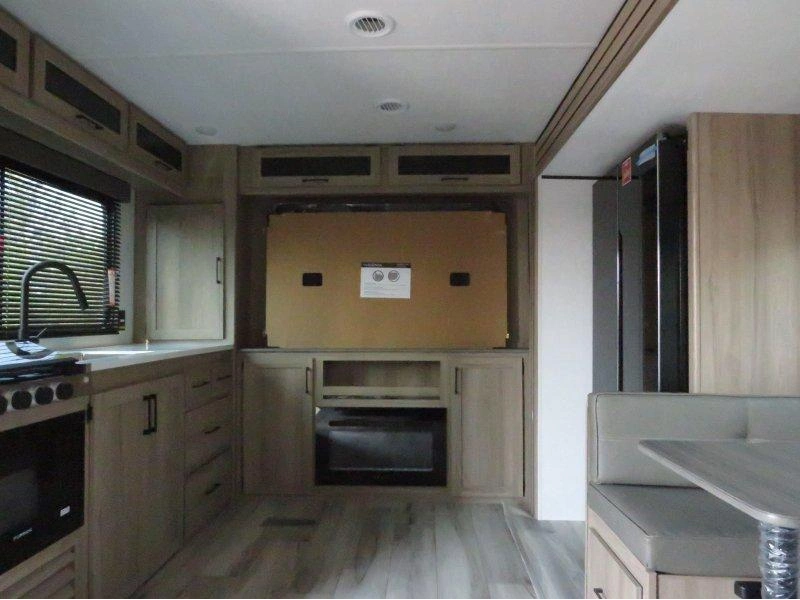 Keystone Rv Coleman 25rex 2026 alt