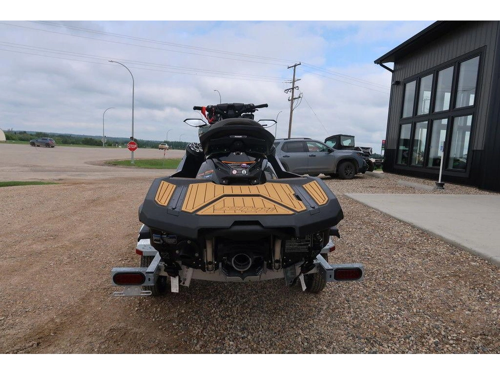 2025 Kawasaki Ultra 310lx alt