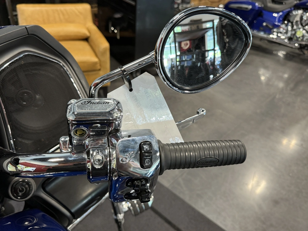 2020 Indian Motorcycle Challenger Limited alt