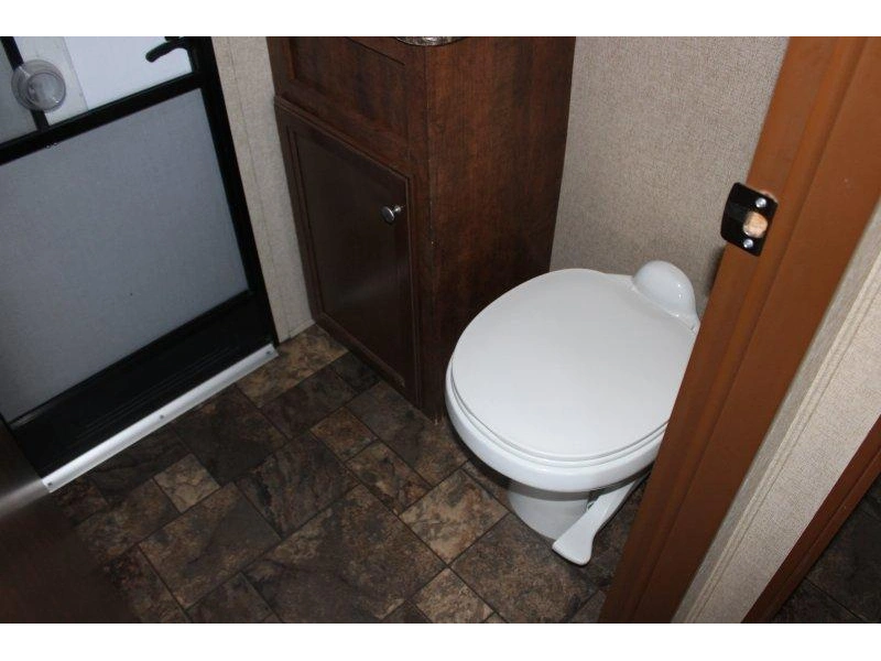 Coachmen Chaparral D348bhs 2014 alt