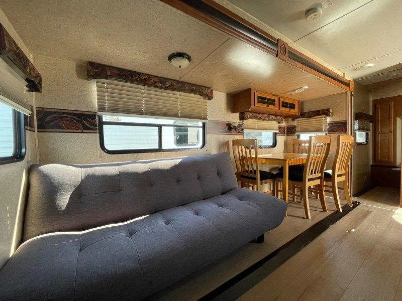 Skyline Layton 298 2013 alt