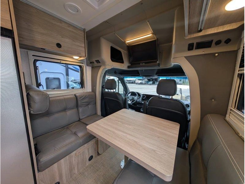 Winnebago Ekko 23b 2025 alt