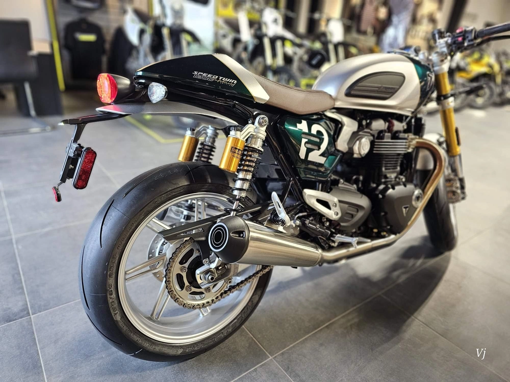 2027 Triumph Speed Twin 1200 Cafe Racer alt