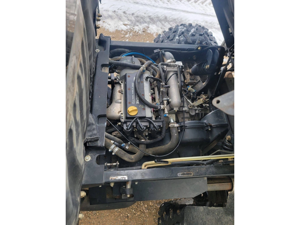 2010 John Deere Deere 825i Gas Xuv alt