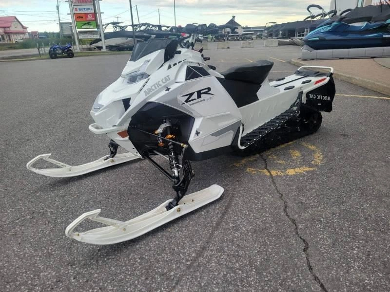 2027 Arctic Cat Zr 858 Sno Pro Eps 137 G8 alt