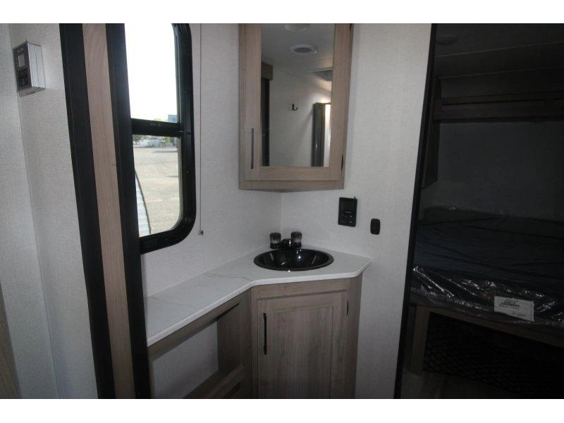 Keystone Rv Coleman 21rx 2027 alt