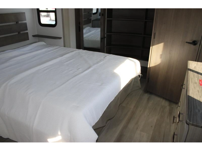 Grand Design Influence 3203gk 2025 alt