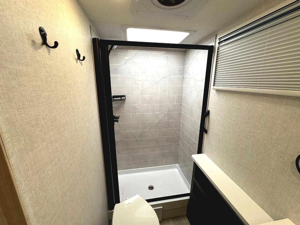 Ember Rv Overland 190msl 2027 alt