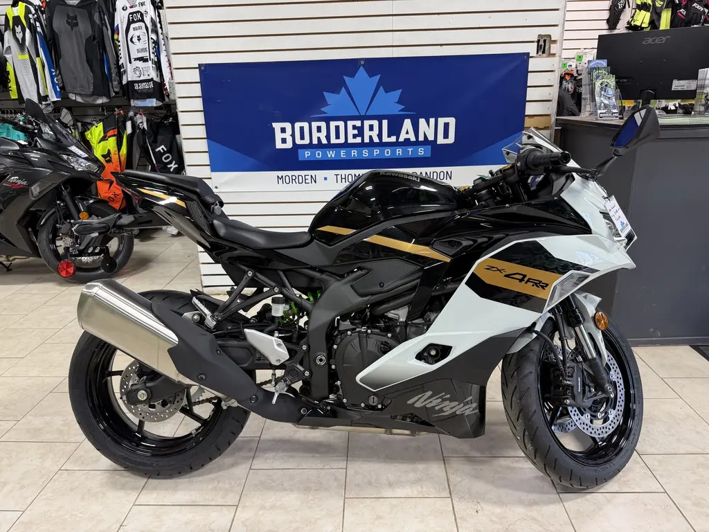 2026 Kawasaki NINJA ZX4RR - Pearl Robotic White 