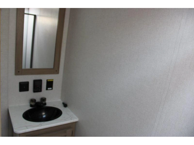 2026 Keystone Rv Coleman 22bx alt