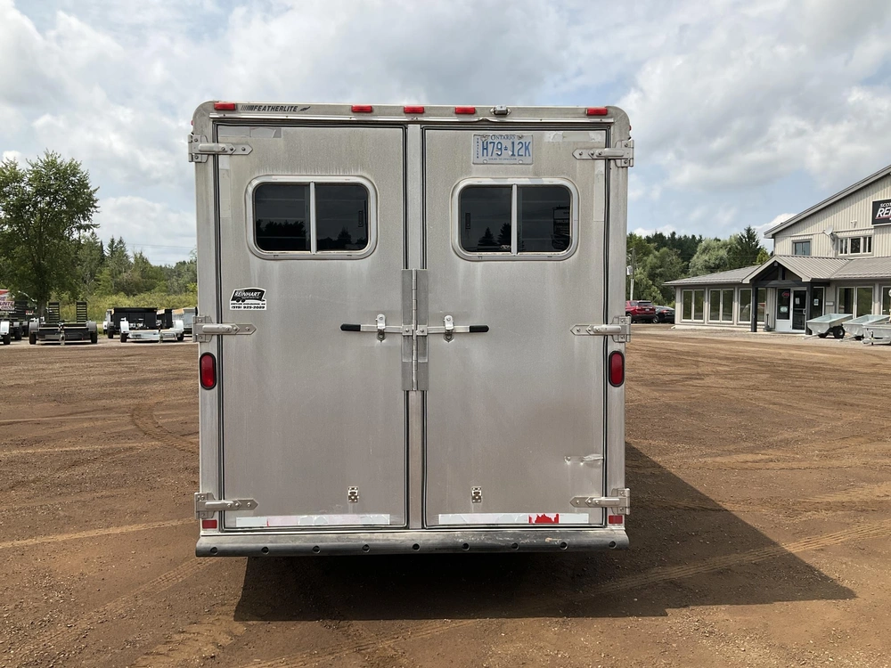 1997 Featherlite Model 8548 3 Horse Slant All Aluminum Gooseneck Horse Trailer alt