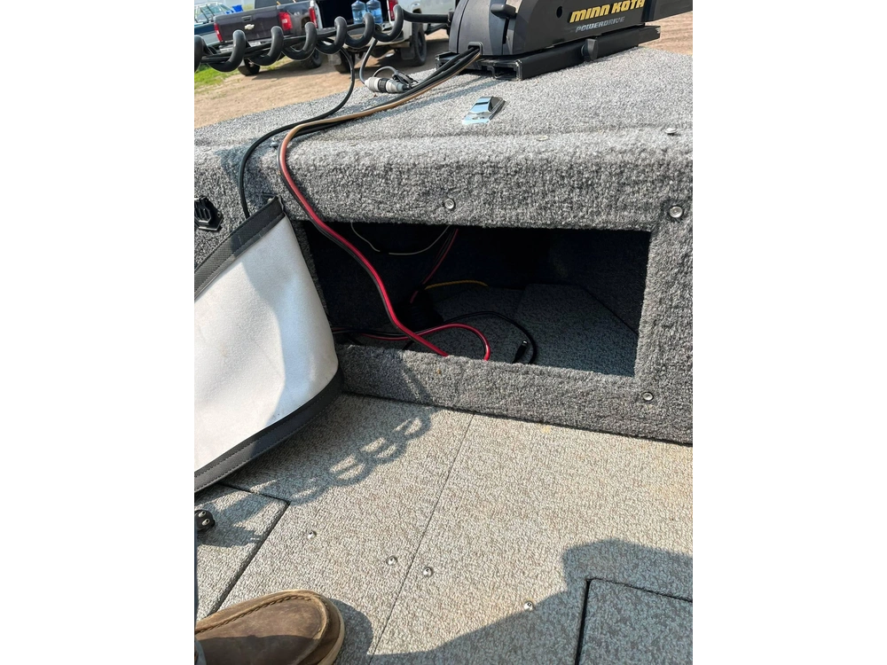 2018 Lund Boat Co 1775 Impact alt