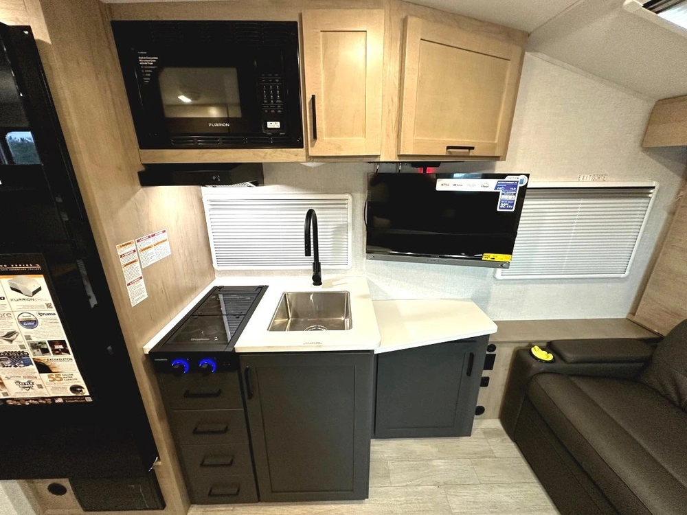 Ember Rv Overland 190msl 2027 alt