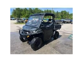 2024 Can-am Defender Xt Hd 7 With Half Doors And Poly Windshield alt