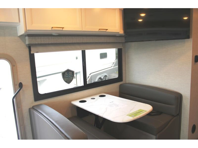 Thor Motor Coach Resonate 29d 2026 alt