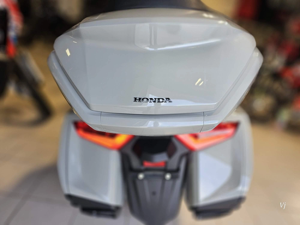 2026 Honda Gold Wing Tour Abs alt