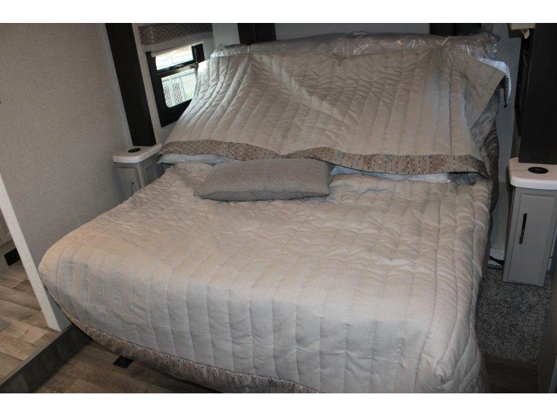 Thor Motor Coach Palazzo 37.5 2026 alt