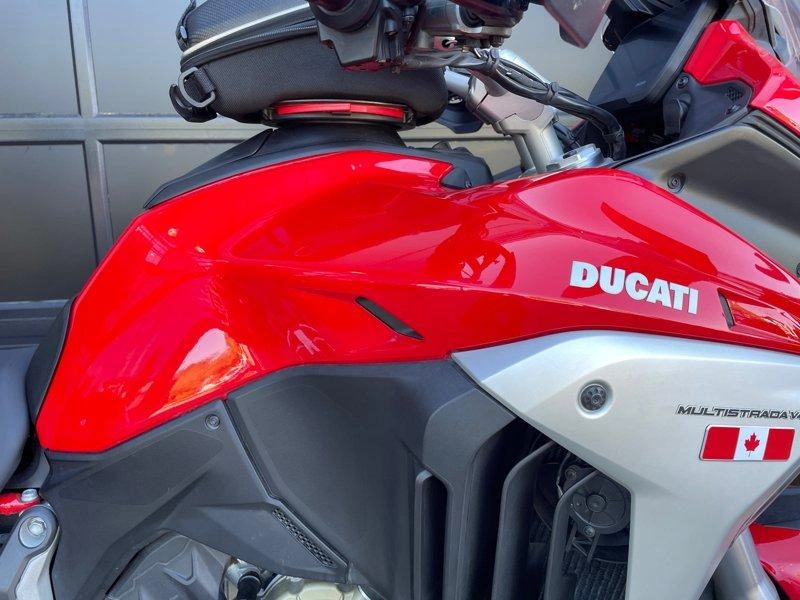 2021 Ducati Multistrada V4 alt