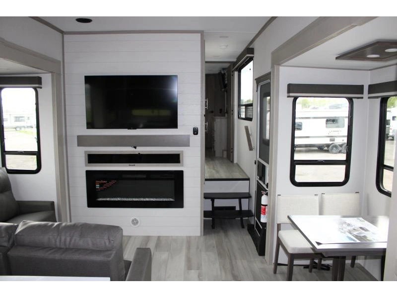 Grand Design Influence 3203gk 2025 alt