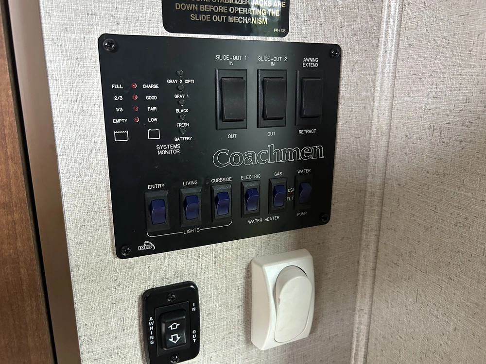 2017 Forest River Freedom Express 293rlds alt