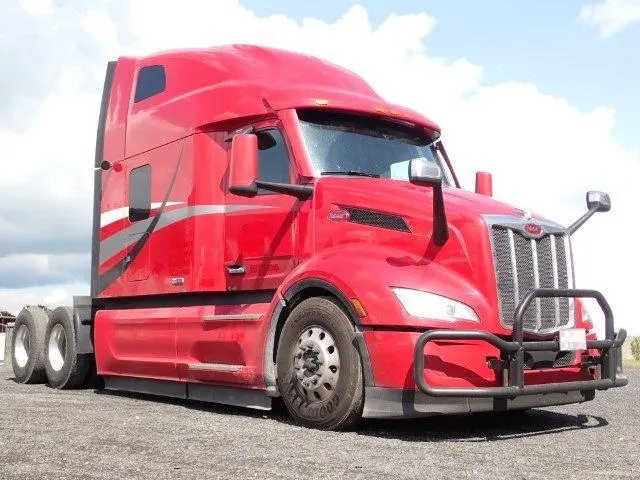 Peterbilt 579 2025
