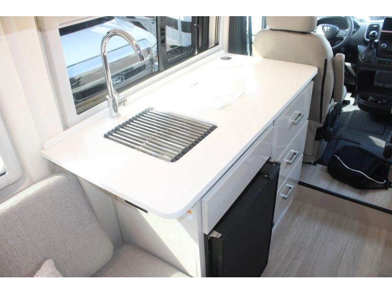 Thor Motor Coach Tellaro 20l 2027 alt