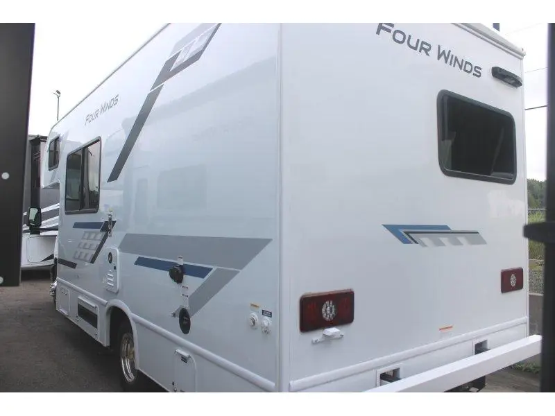 Thor Motor Coach Four Winds 2027