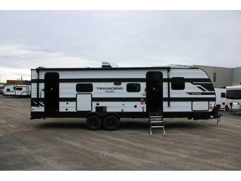 Grand Design Transcend 27dbx 2026 alt