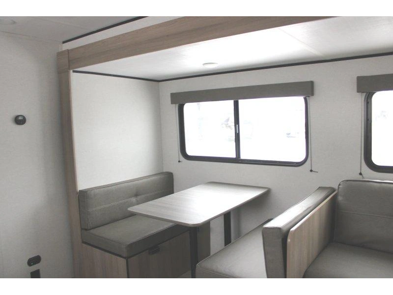 Keystone Rv Coleman 25b 2026 alt