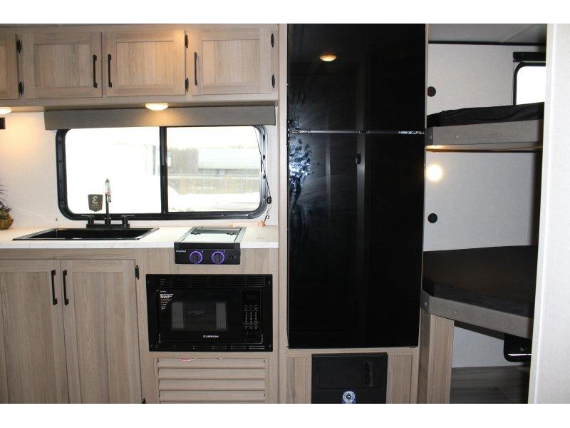 Keystone Rv Coleman 25b 2026 alt