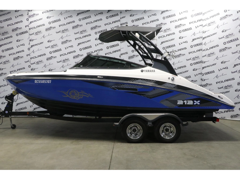 2017 Yamaha 212x alt