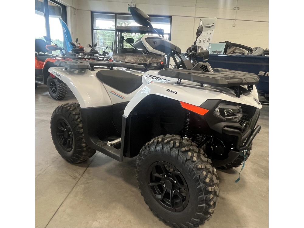 2026 Cfmoto Cforce 500 alt