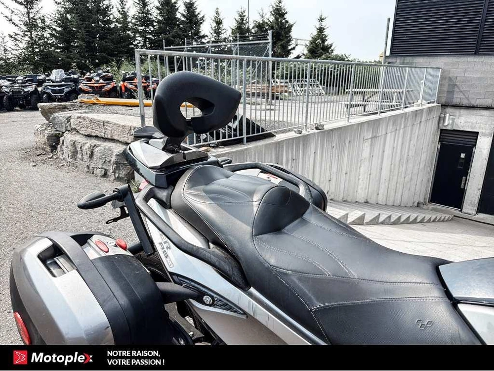 2011 Can-am Spyder Rss Se5 Touring alt