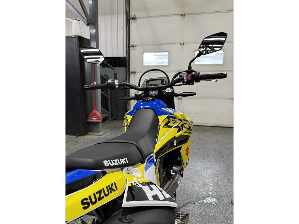2025 Suzuki Dr-z4sm alt