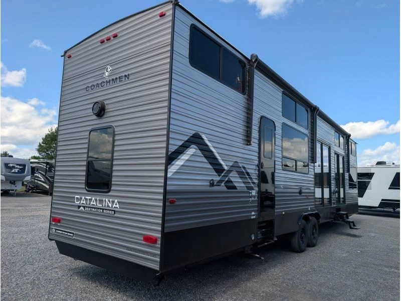 Coachmen Catalina 42condo 2027 alt