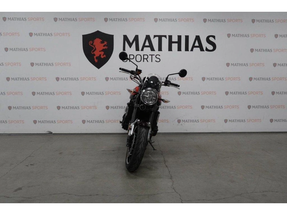 Kawasaki Z900rs 2018 alt