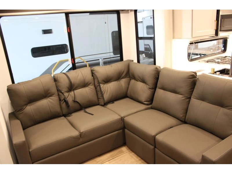 Grand Design Influence 3904bh 2026 alt